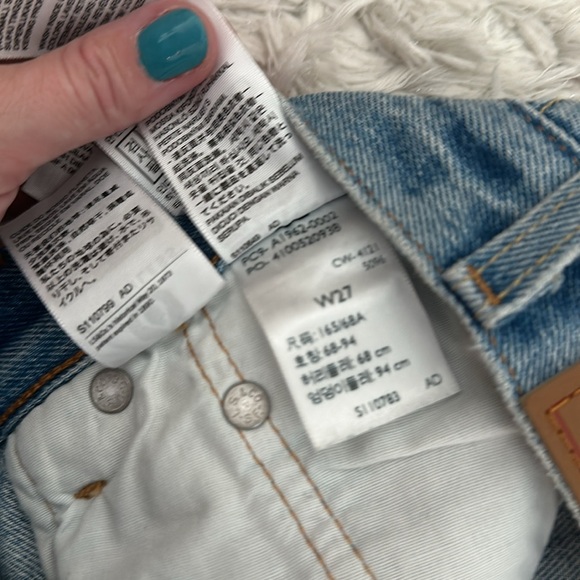 NWOT Levi’s 501 Bermuda shorts Sz 27 - Picture 3 of 4